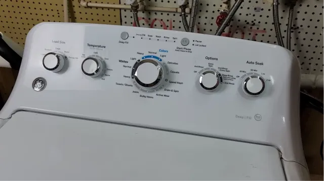 Technician's tool used for diagnostic inspection of appliance controls